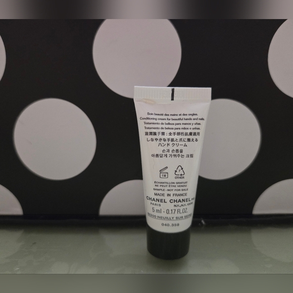 2/$30✨️Chanel Hand Cream Mini✨️ - Picture 3 of 3
